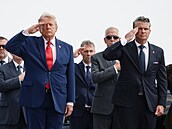 Prezident Donald Trump a ministr obrany Pete Hegseth se zú�astnili repatriace...