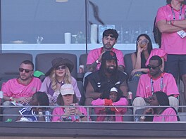 Madonna ve spole�nosti p�ítele Akeema Morrise
