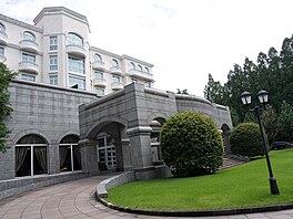 Tomio Okamura je ubytován v hotelu Hongqiao State Guest House. (20. �ervence...