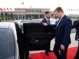 Tomio Okamura pokra�uje ji� t�etí den ve své náv�t�v� �íny a práv� p�ilet�l do...