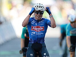 Jasper Philipsen ovládl sedmnáctou etapu Tour de France.