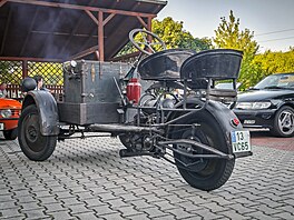 �ervencové setkání Clubu Automobilista v Bonneville Cafe v pra�ských Mod�anech