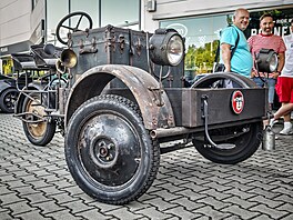 �ervencové setkání Clubu Automobilista v Bonneville Cafe v pra�ských Mod�anech