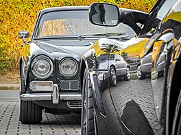 �ervencové setkání Clubu Automobilista v Bonneville Cafe v pra�ských Mod�anech