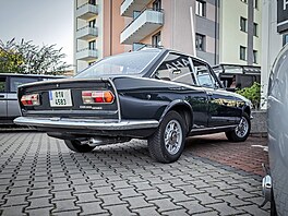 �ervencové setkání Clubu Automobilista v Bonneville Cafe v pra�ských Mod�anech