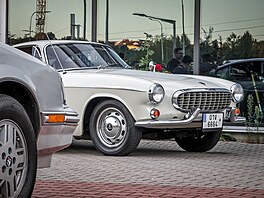 �ervencové setkání Clubu Automobilista v Bonneville Cafe v pra�ských Mod�anech