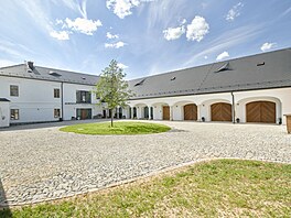 �Rychta si ve své hmot� zachovala �adu autentických konstrukcí, �emeslných...