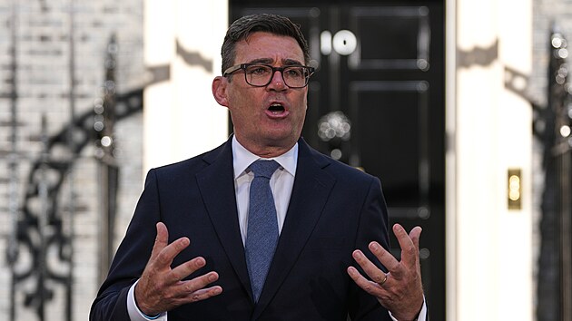 Andy Burnham se stal nov�m britsk�m premi�rem. (20. �ervence 2026)