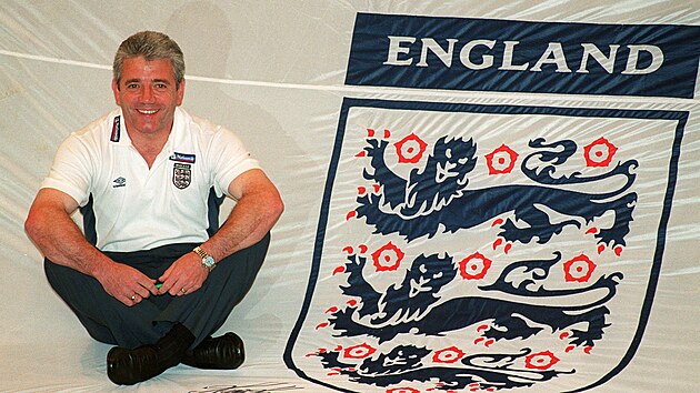 Tren�r anglick� fotbalov� reprezentace Kevin Keegan p�zuje v roce 2000.