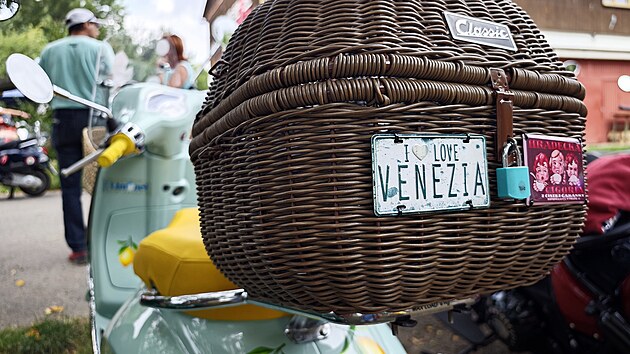 PragoVespa #14 � �trn�ct� ro�n�k srazu p��znivc� legend�rn�ch italsk�ch sk�tr� zna�ky Vespa