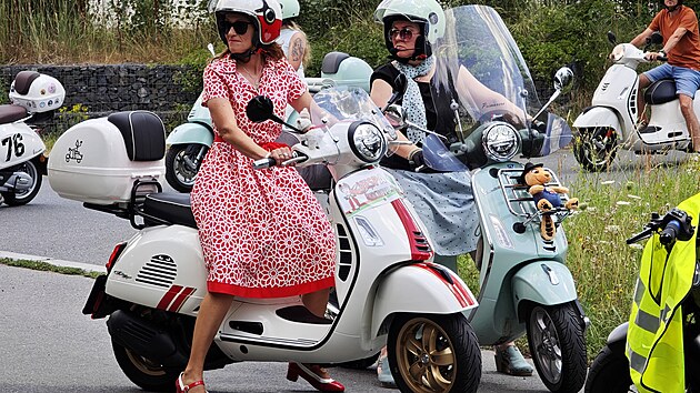 PragoVespa #14 � �trn�ct� ro�n�k srazu p��znivc� legend�rn�ch italsk�ch sk�tr� zna�ky Vespa