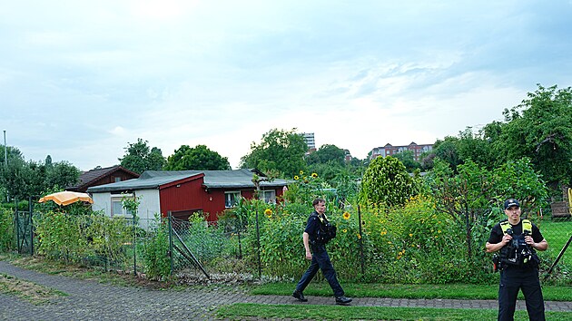 Policie v zahr�dk��sk� kolonii v Berl�n�-Spandau na�la mu�e podez�el�ho ze sobotn�ho �toku na manifestaci na podporu pr�v komunity LGBT+. (26. �ervence 2026)