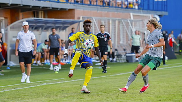 Zl�nsk� z�lo�n�k Frank Appiah zpracov�v� m�� v utk�n� proti Ban�ku Ostrava.