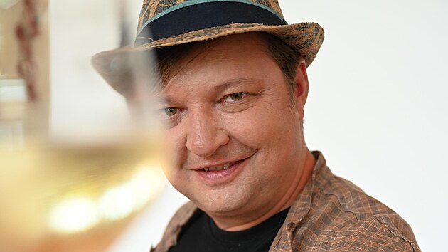 Michal Isten&iacute;k