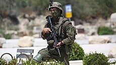 Izrael�tí osadníci pod ochranou armády vtrhli do starobylého m�sta a p�ilehlého...