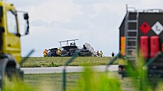 Záchranné slo�ky zasahují na 22. základn� vrtulníkového letectva v Nám�ti nad...