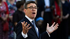 Nový mu�. Andy Burnham ve svém v�erej�ím prvním vystoupení v pozici...