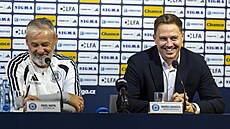 Trenér A-týmu a generální sportovní mana�er olomoucké Sigmy Pavel Hapal (vlevo)...
