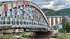 Bene��v most v Ústí nad Labem b�hem opravy. (27. �ervence 2026)