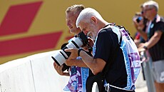 �eský prezident Petr Pavel jako fotograf na Velké Cen� F1 v Ma�arsku.