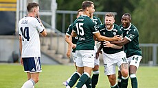 Radost jabloneckých hrá�� po gólu Sigm�.