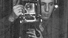 Raymond D�Addario byl fotograf z Holyoke v Massachusetts. Na konci roku 1945...