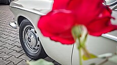 �ervencové setkání Clubu Automobilista v Bonneville Cafe v pra�ských Mod�anech