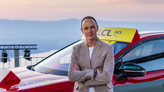 Froom za volantem �kodovky. Vyhrál Tour de France, Giro i Vueltu a doma má �ád...