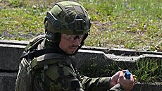 V pátek na Doupov� vyvrcholí �ty�týdenní výcvik pro plnoleté st�edo�koláky....