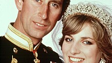 Král Karel III., tehdy princ Charles, a princezna Diana �ili odd�len� od roku 1992. Tichý rozvod prob�hl 28. srpna 1996.