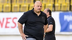 Trenér Jaroslav Veselý z Bohemians b�hem zápasu s Teplicemi
