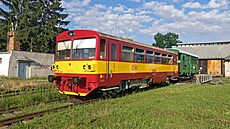 Motorový v�z 810.486 spolku Krom��í�ská dráha u výtopny v Krom��í�i