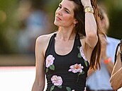 Vedle módních p�ehlídek Charlotte Casiraghi nechybí ani na nejvýznamn�j�ích...
