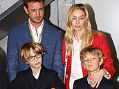 Beatrice Borromeo po boku man�ela Pierra Casiraghiho pravideln� nav�t�vuje i...