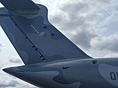Detail ocasu nov� po�ízeného transportního stroje C-390 Millennium