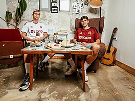 Roman Macek (vlevo) a Tobias Guddal, dv� posily Sparty v jeden den. �eský...