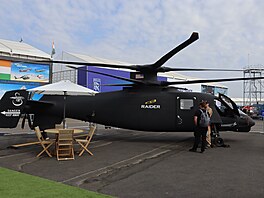 Ú�astníci mezinárodního leteckého veletrhu ve Farnborough si mohli prohlédnout...