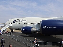 Na této mezinárodní airshow se objevil i unikátní stroj provozovaný spole�ností...