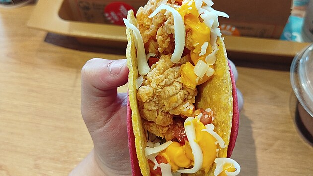 Cheese Taco v KFC v roce 2025.