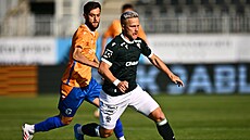 Fotbalové utkání mezi FK Jablonec a NK Vara�dín.
