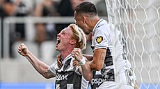 Fotbalista FK Hradec Králové Tom Slon�ík slaví gól proti Tromsu IL.