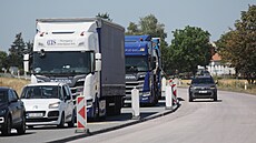 Komplikace nyní p�sobí také uzavírka �ásti obchvatu Moravských Bud�jovic, kde za�ala v pond�lí 27. �ervence jeho první velká oprava.