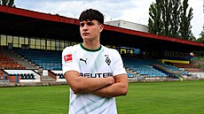 �eský fotbalový talent Filip Zahálka v dresu Mönchengladbachu na stadionu...