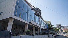 M�stské divadlo ve Zlín� opravuje fasádu své budovy. (�ervenec 2026)