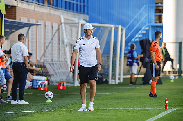 Zlín coach Červenka on zero points: 'I sometimes feel like an idiot'