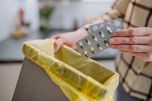 Medication Worth 1.7 Billion Koruna Ends Up in Czech Trash Cans. Poor Doctor Coordination is to Blame.