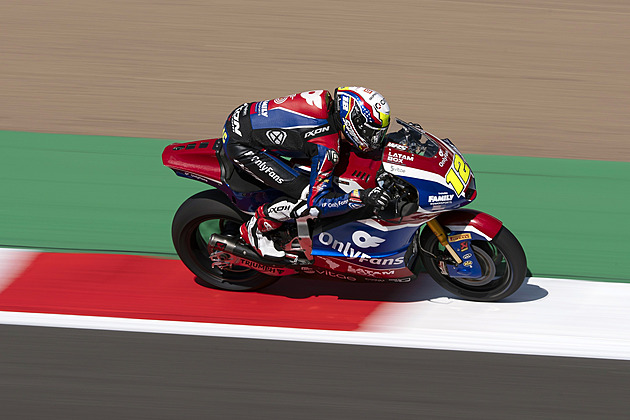 Salač Triumphs in British Moto2 Race, Ending Czech Drought After 16 Years