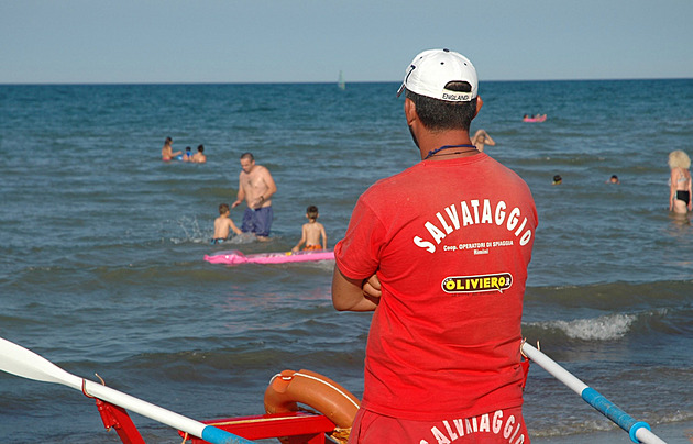Inmates deployed as lifeguards in Italy to tackle beach safety shortages