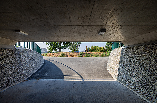Mileta Intersection in Hradec Fully Opens, Underpass Work to Continue