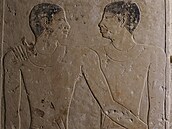 Khnumhotep and Niankhkhnum. �ili jako funkcioná�i �estého faraona páté dynastie...
